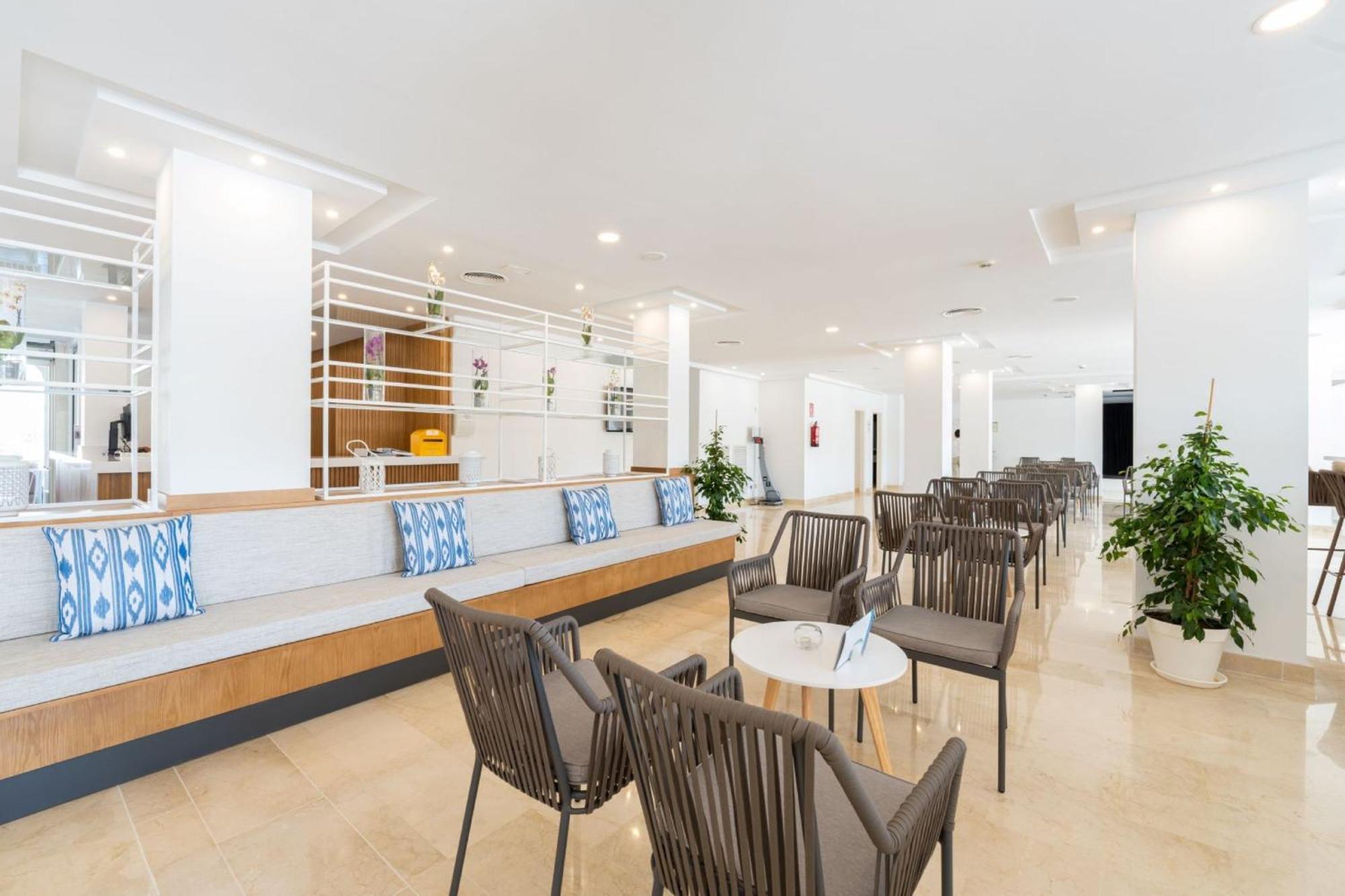 Aparthotel Ferrer Lime Isabel Cala Bona  Exterior photo