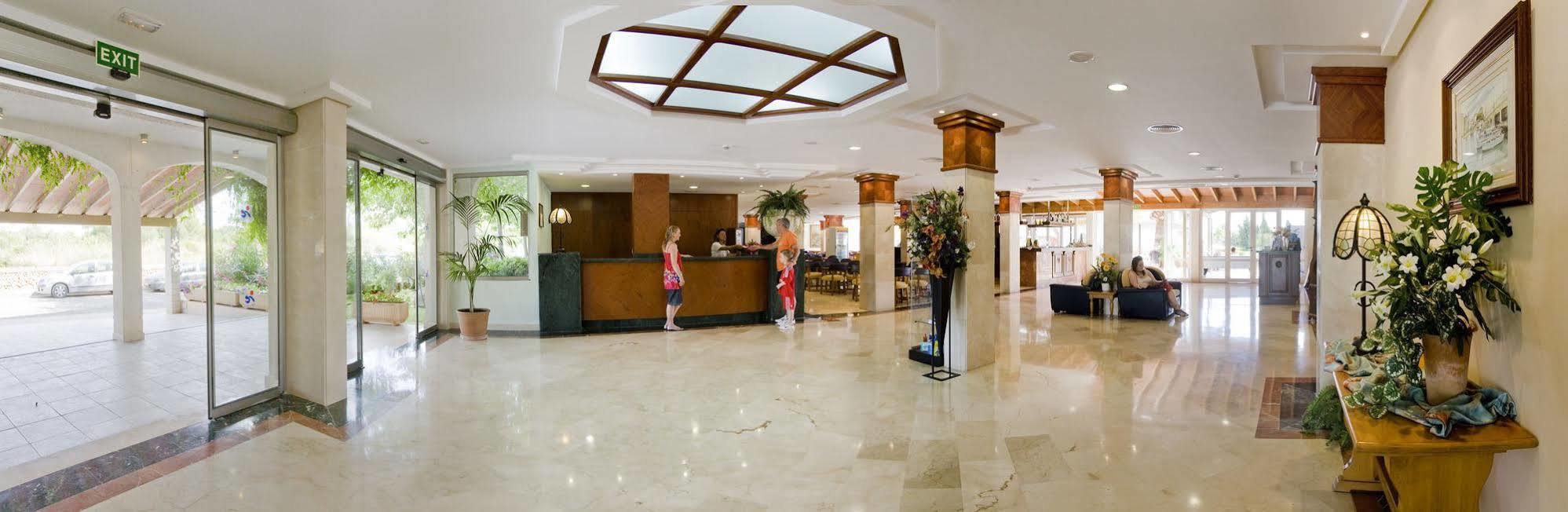 Aparthotel Ferrer Lime Isabel Cala Bona  Exterior photo