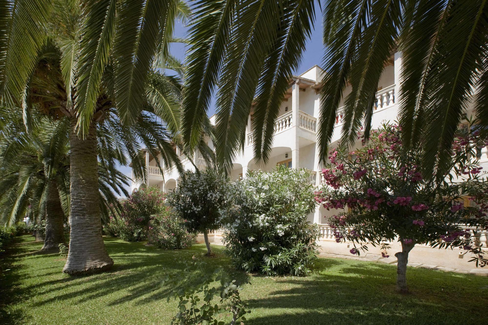 Aparthotel Ferrer Lime Isabel Cala Bona  Exterior photo